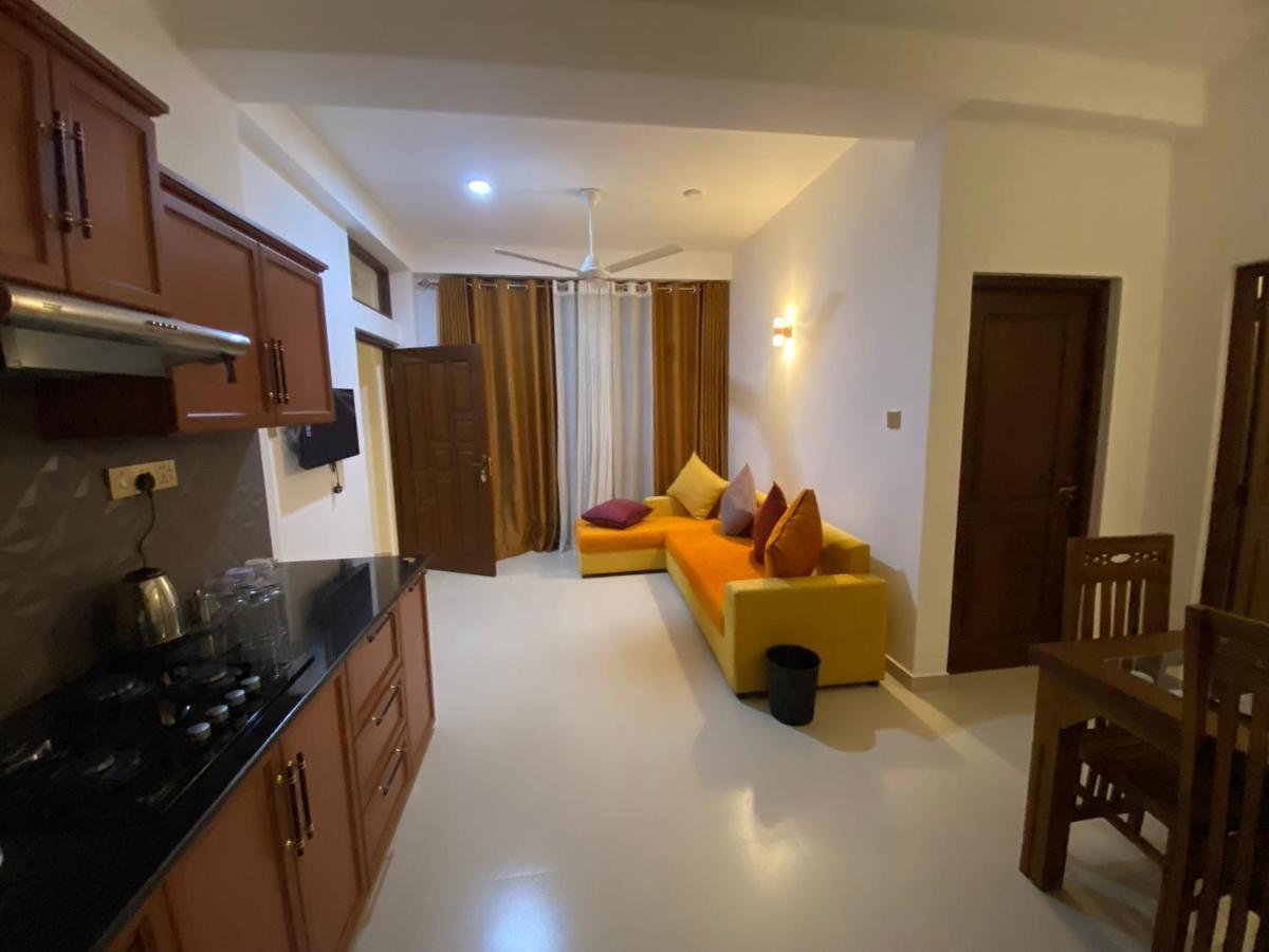 Aurelia Inn Канди Экстерьер фото