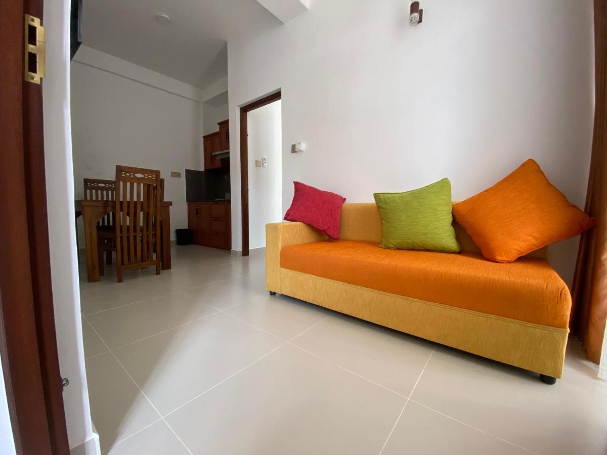 Aurelia Inn Канди Экстерьер фото