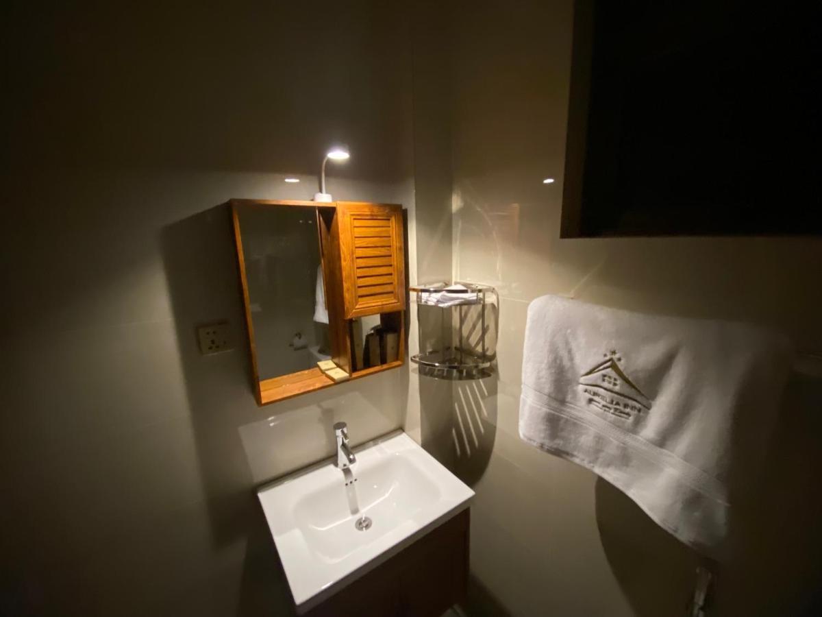 Aurelia Inn Канди Экстерьер фото
