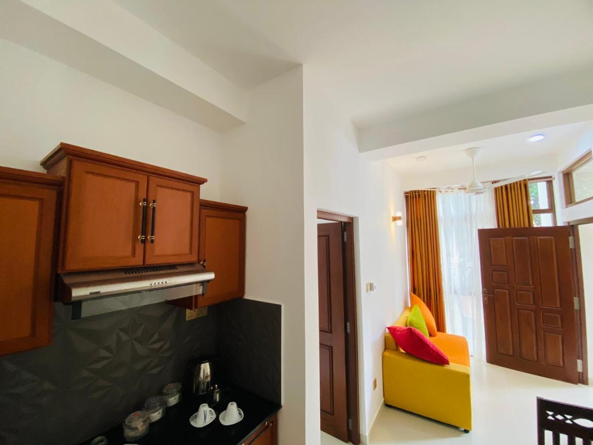 Aurelia Inn Канди Экстерьер фото