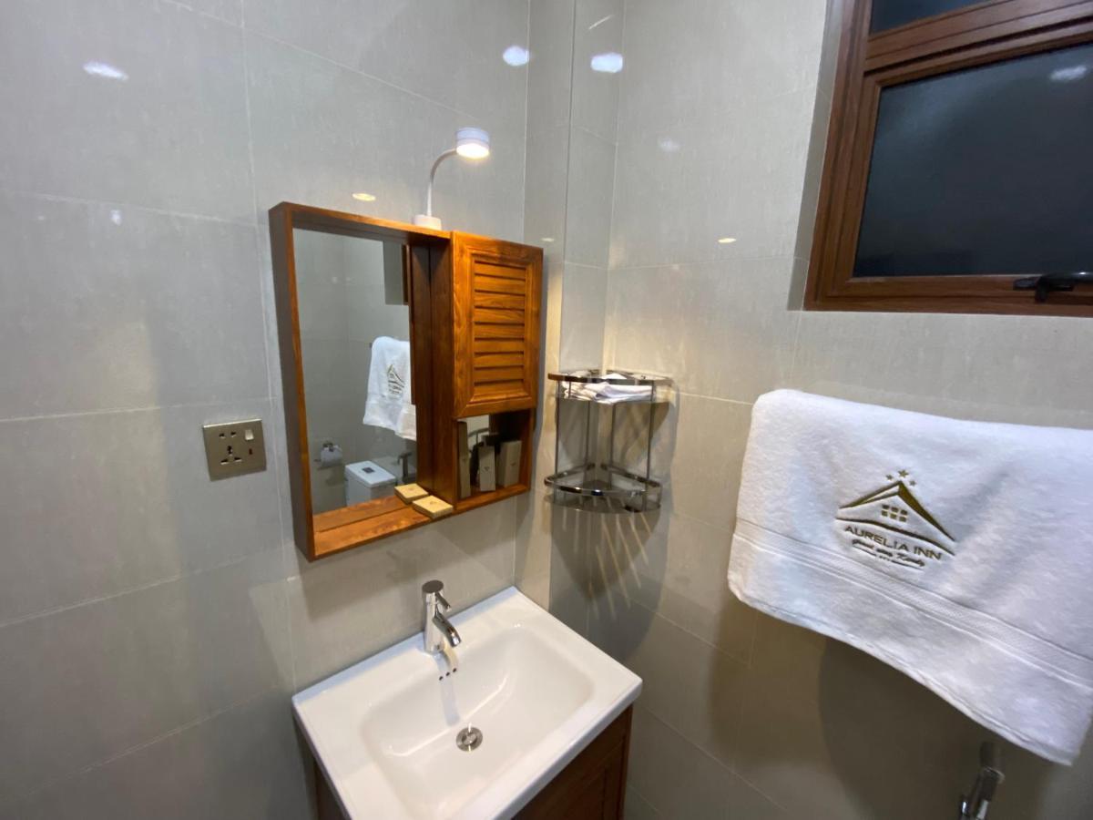 Aurelia Inn Канди Экстерьер фото