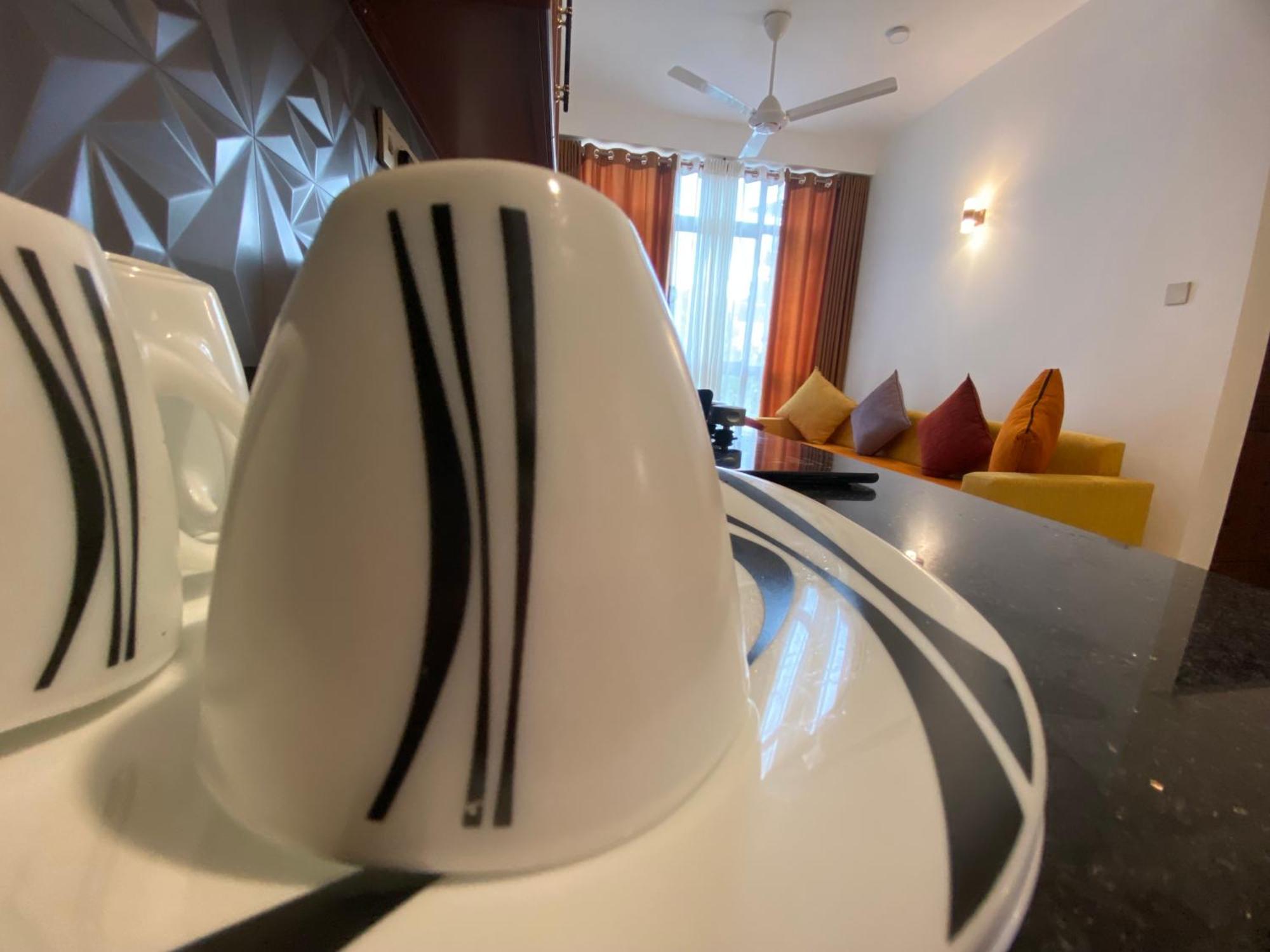 Aurelia Inn Канди Экстерьер фото